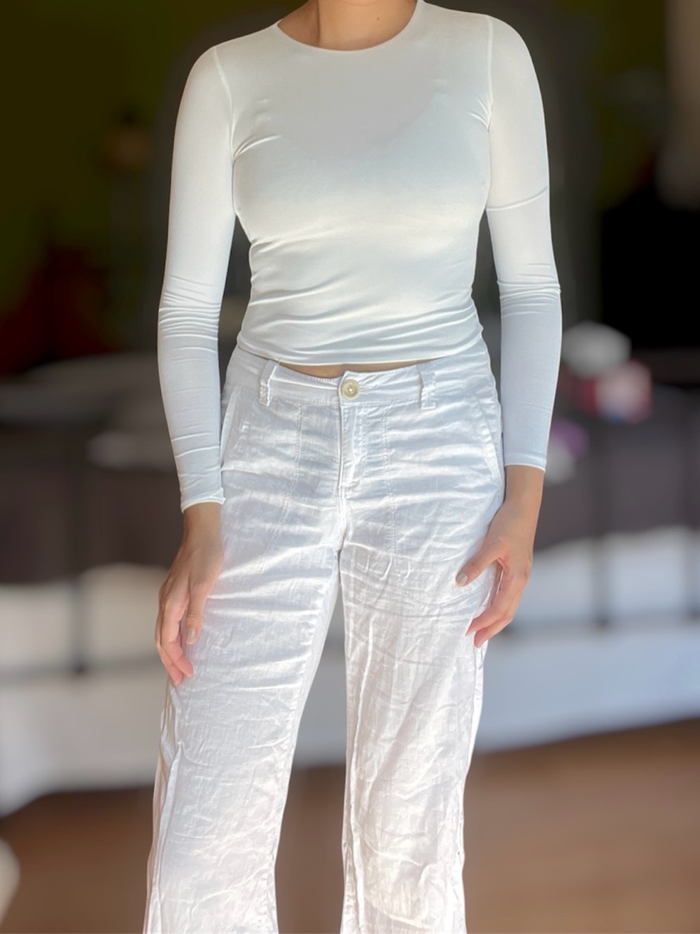 H&M Women’s Basic Solid White Long Sleeve Crew Neck T-Shirt Size S
